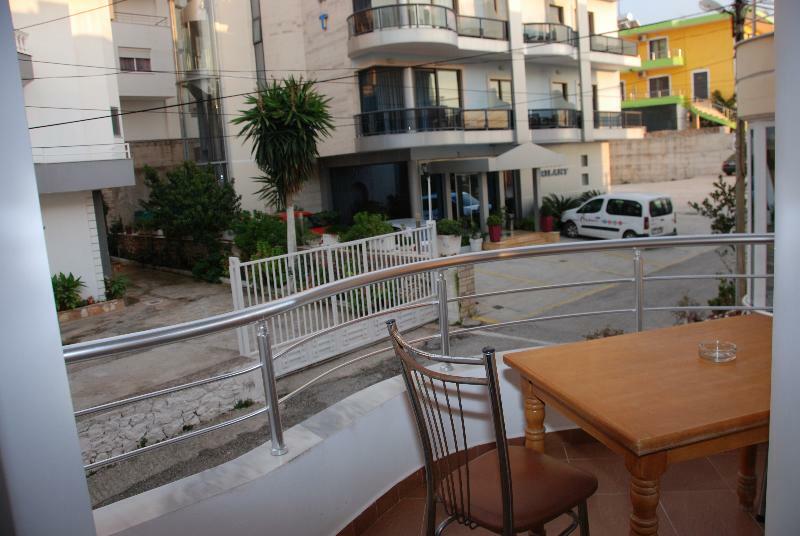 Hotel Strora Sarandë Exteriér fotografie